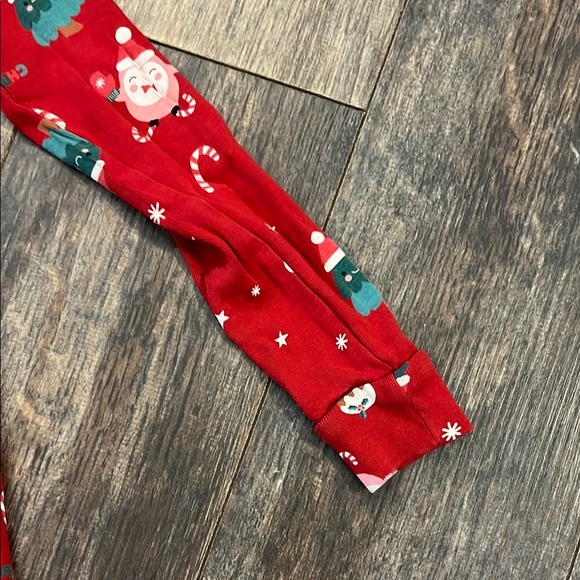 H&M Red and Green Pajama Set - Picture 5 of 9